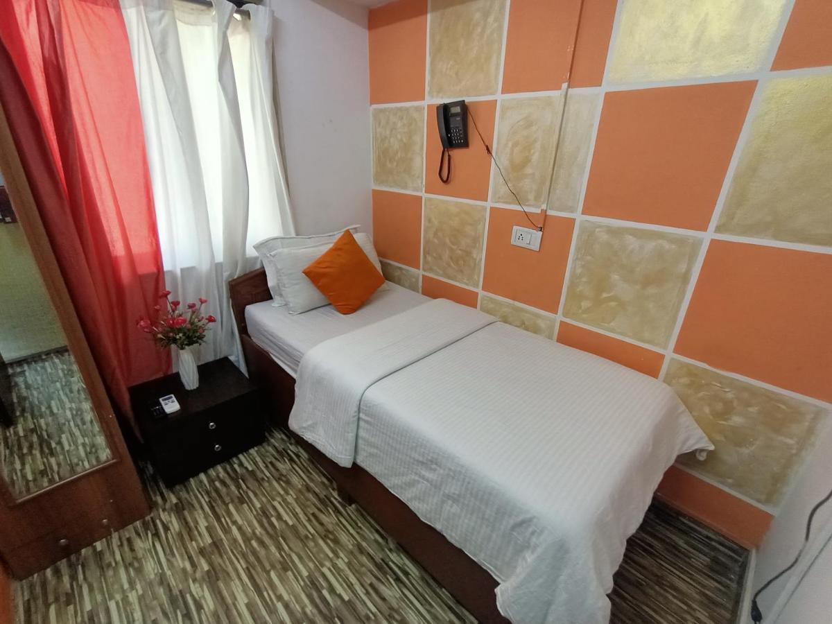 Kalpataru Hometel 孟买 外观 照片