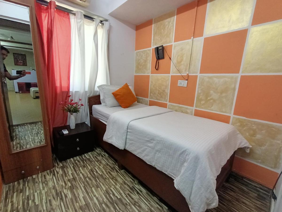 Kalpataru Hometel 孟买 外观 照片